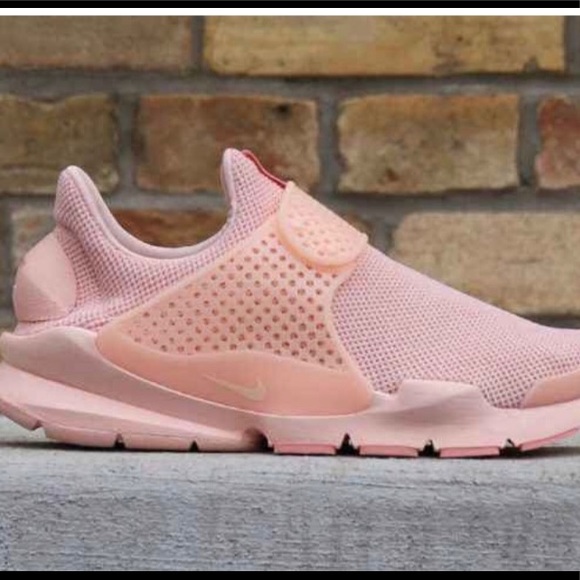 womens sock dart nike